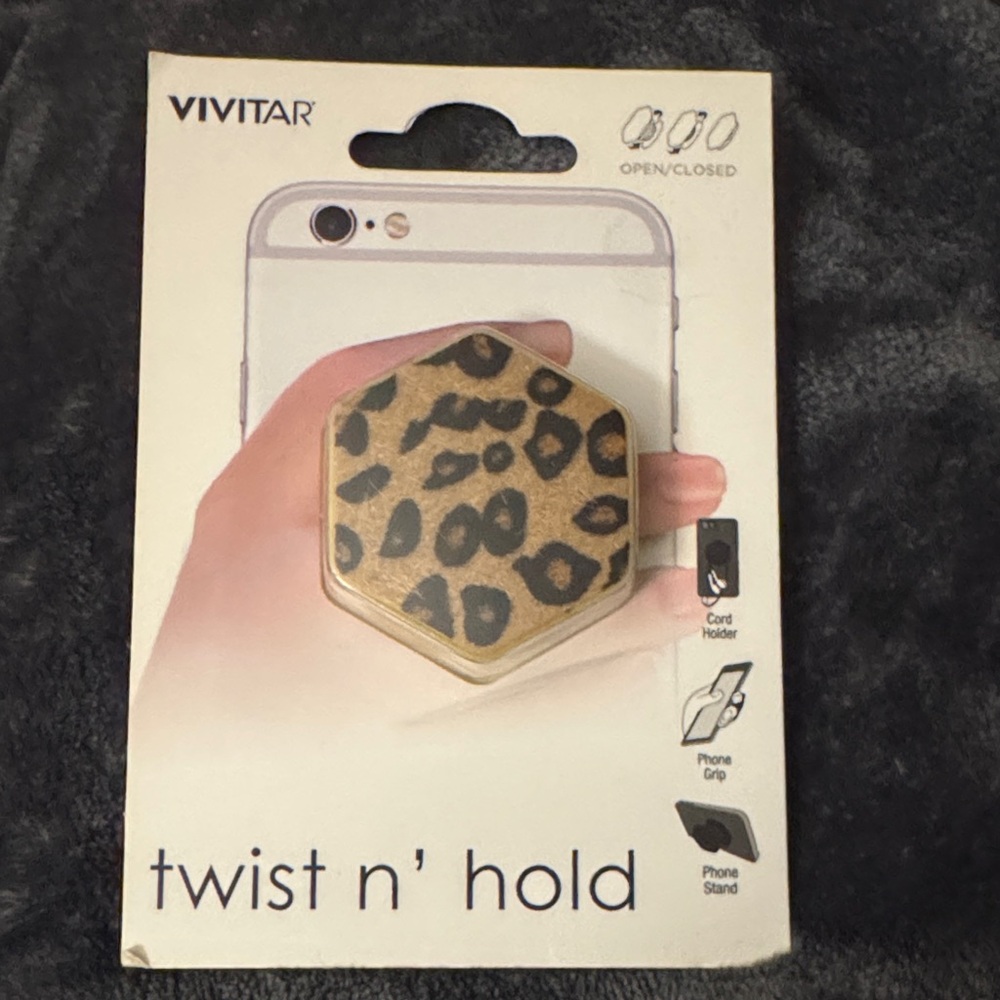 🏷️CLEARANCE🏷️ Vivitar Twist n' Hold Phone Grip - Leopard Print